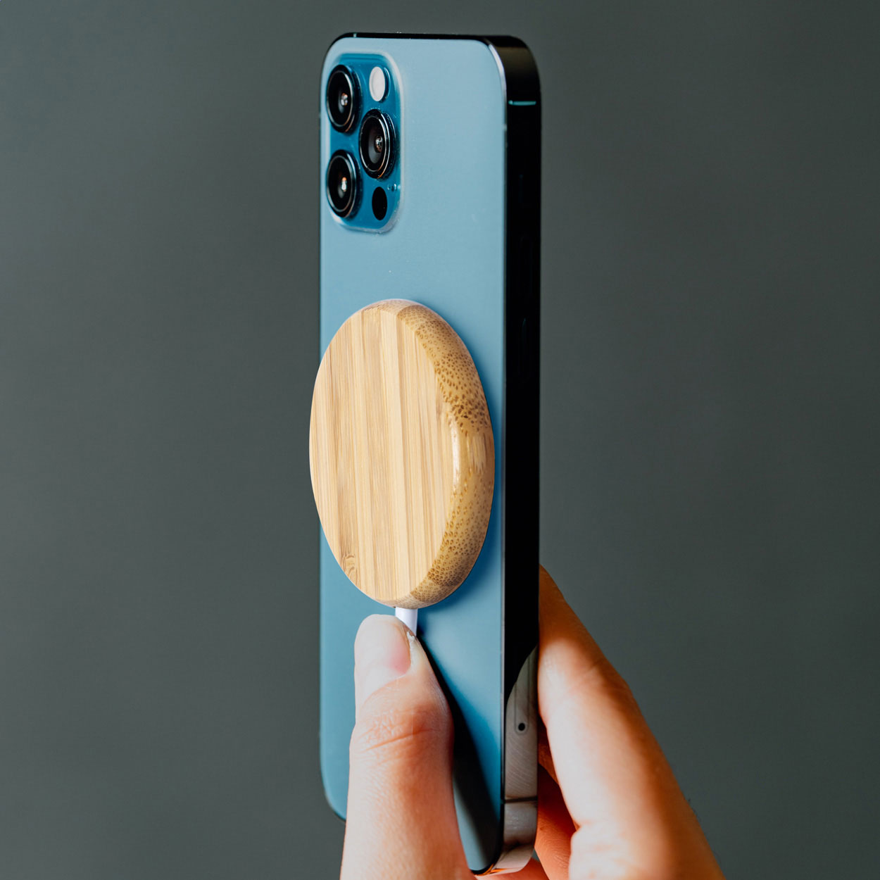 magnetic wireless charger - Image 4